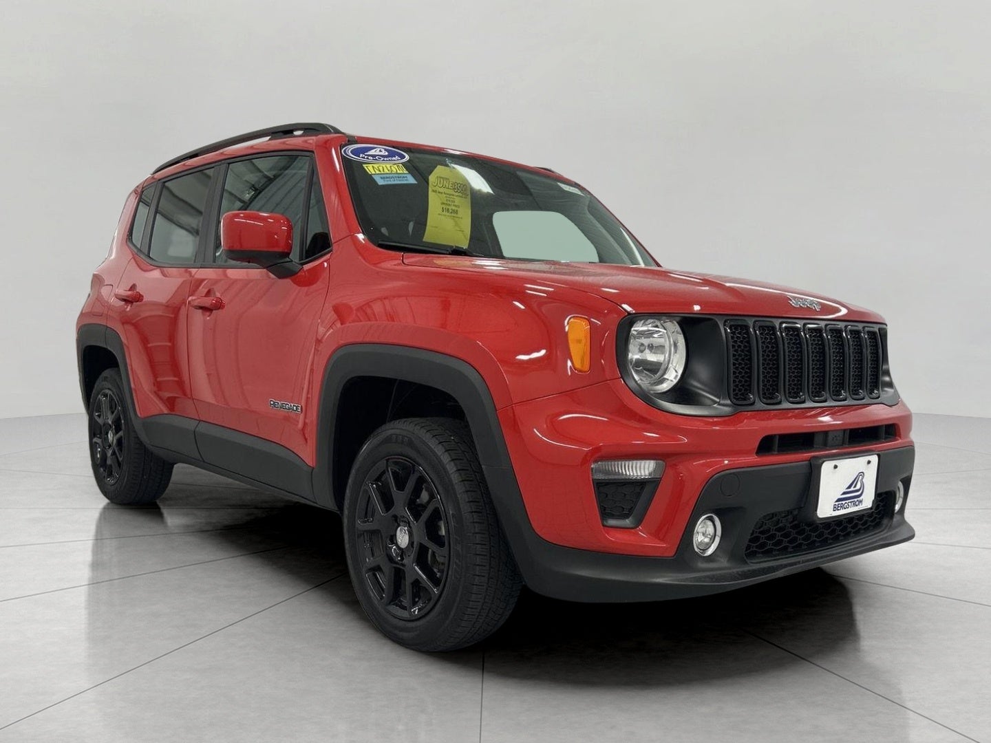 2020 Jeep Renegade Latitude 4x4 in Colorado Red Clearcoat — front three-quarter view